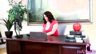 Bombshell Hottie Jenna Foxx Flirts & Fucks With Her Big Titted Professor Maggie Green!
