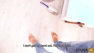 STUCK4K. Nice women is stuck and has to replace cleaning with lovemaking