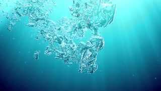 Emie Amfibia masturbates hard underwater