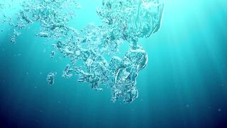 Nora Shmandora underwater dildo action