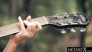 Irresistible cunt with mouth with gorgeous body strums her guitar then her