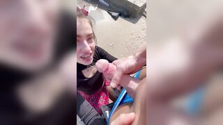 Уговорил студентку сосать