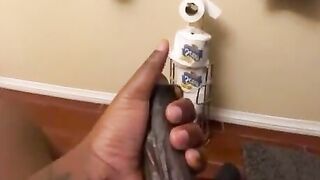 Stroking til I pre cum