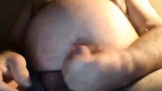Hairy horny NY daddy bear jerks off on webcam
