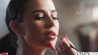VIXEN Fashion celeb Kylie inspires designer inside every way