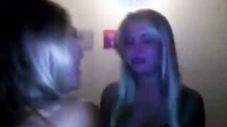Lesbian girlfriends kiss (MIX)