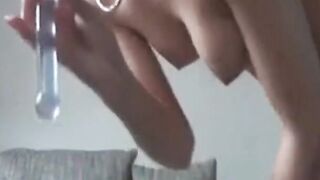 Deutsches Dirty Talk Mädchen zeigt Arsch