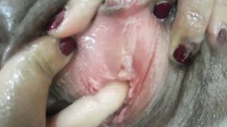 Michelle performance pissing hole