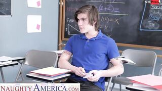 Ladies man pupil getting turned on teacher Reagan Foxx hornier