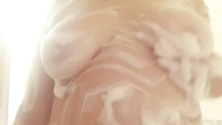 Use me into the shower! pretty please. (TIT PLAY)