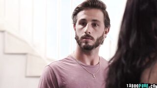 milf Jennifer White thresome sex with couples Paige and Lucas. Spencer caught them and Lucas admit they have sexsual relationship with Jennifer. Spencer can't believe but what she did is to join them inside Cutie three-way sex