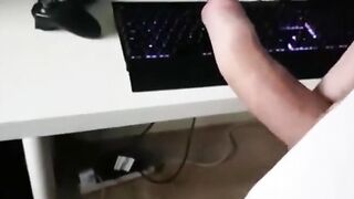 So Geil Gewichst uncut cock wank