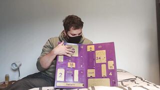 LoveHoney Advent calendar Day 22 : I do what I want of her