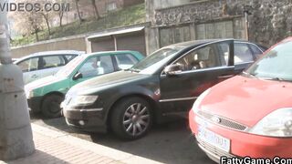 Chubby blonde give blowjob inside the vehicle before fat snatch fucked
