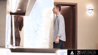 21 NATURALS - Hot African Zaawaadi Takes Her Man Penis Deep Inside Her Soak Vagina
