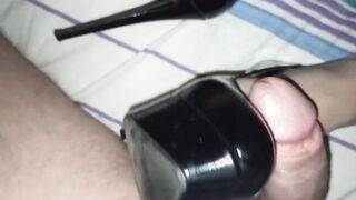 Sweetly caressed a leg inside nylon and shoes to cum