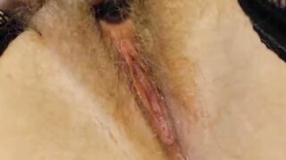 Hairy Blonde Pusy (CloseUp)