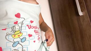 Português Penelope shows off her natural huge jugs on web cam