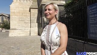 Crazy Sexy cougar Kim loves fitness and anal sex