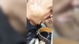 Baixinho me chupa ate gozar - 3 de 3
