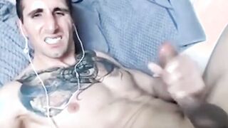 Str8 daddy is big is horny