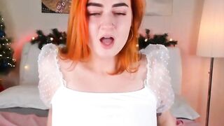 cute redhair web webcam skank can deep throat a huge sex dildo