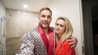 Blonde Amateur Get's Double Penetration & Squirting Orgam