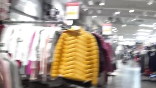 OUTDOOR THREE-WAY SEX AT THE MALL... BUSTED!!