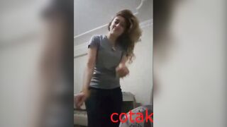 cotak Syrian refugees in turkey gorgeous woman