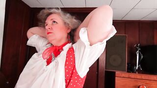 Older Lady masturbates with with vintage toy