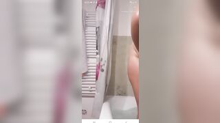 facecast young mom Goddess bath tub tease