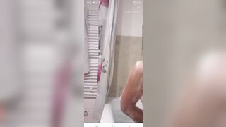 facecast young mom Goddess bath tub tease