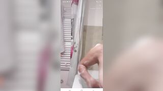 facecast young mom Goddess bath tub tease