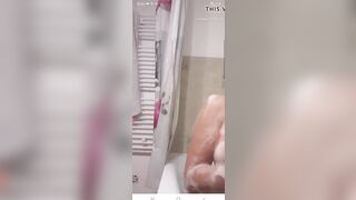 facecast young mom Goddess bath tub tease