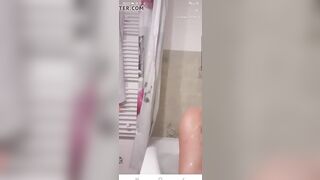 facecast young mom Goddess bath tub tease