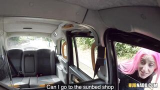 Antonio Ebony fucks Roxy Lace on the back seat of his car
