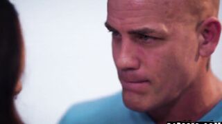 Derick used his powerful cock to pounded Kiarras 18 tight