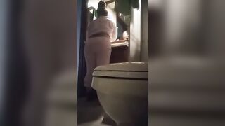spying on college roommate pee