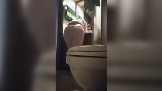 spying on college roommate pee