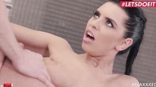 RELAXXXED - Gigantic Titted Kira Queen Lets Her Gym Buddy Plowed Her And Cum In Her Mouth - LETSDOEIT