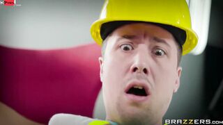 Worker's Cumpensation Sex Sex Tape With Jessy Jones, Raven Hart - Brazzers Official