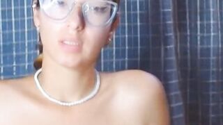 Nasty Babe Nails Her Creamy Pussy