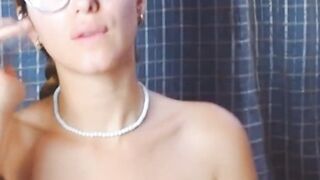 Nasty Babe Nails Her Creamy Pussy
