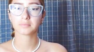 Nasty Babe Nails Her Creamy Pussy