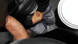 Homosexual din Bucuresti suge pula