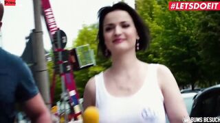 BUMSBESUCH - Long Ass Porn Myfreecam Makes Her Large Fan A Happy Man - LETSDOEIT