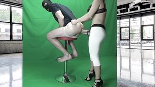 Mistresses BIG fake-penis stretches slaves ass