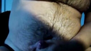 More cum from hairy daddy bear