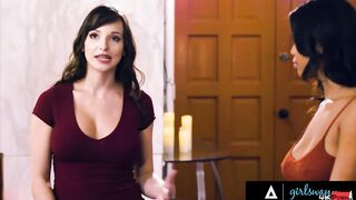 GIRLSWAY Long Boobed mom Lexi Luna Teaches Nia Nacci How To Play With Balls On Her Pool Table