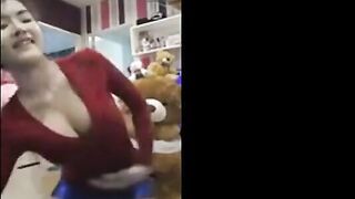Asian girl sexy dance